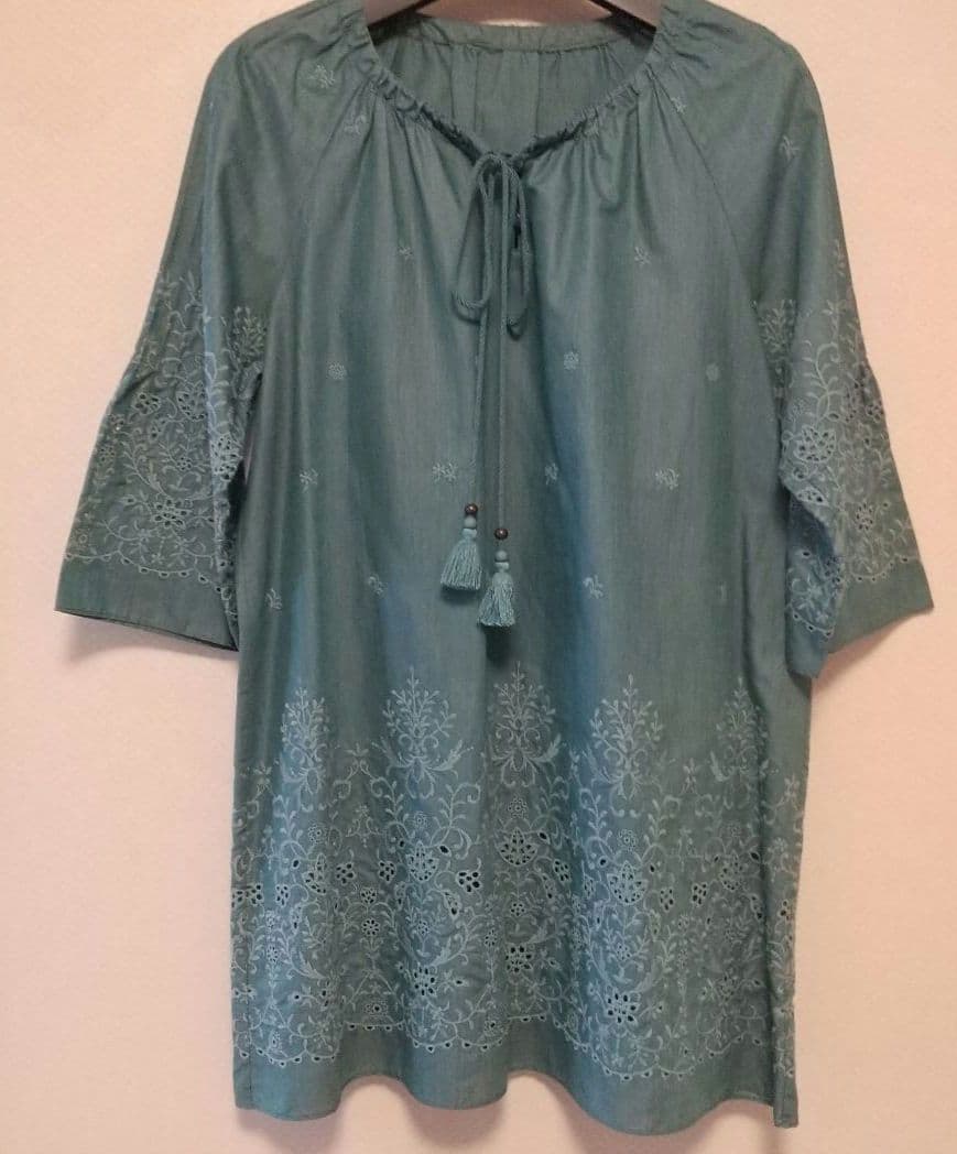 レリアン Lelian 青緑 刺繍飾り エレガント五分袖 チュニック