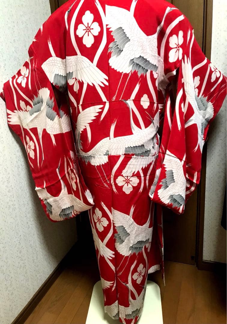 アンティーク長襦袢　正絹　華紅　羽ばたく鶴‼️ 花菱