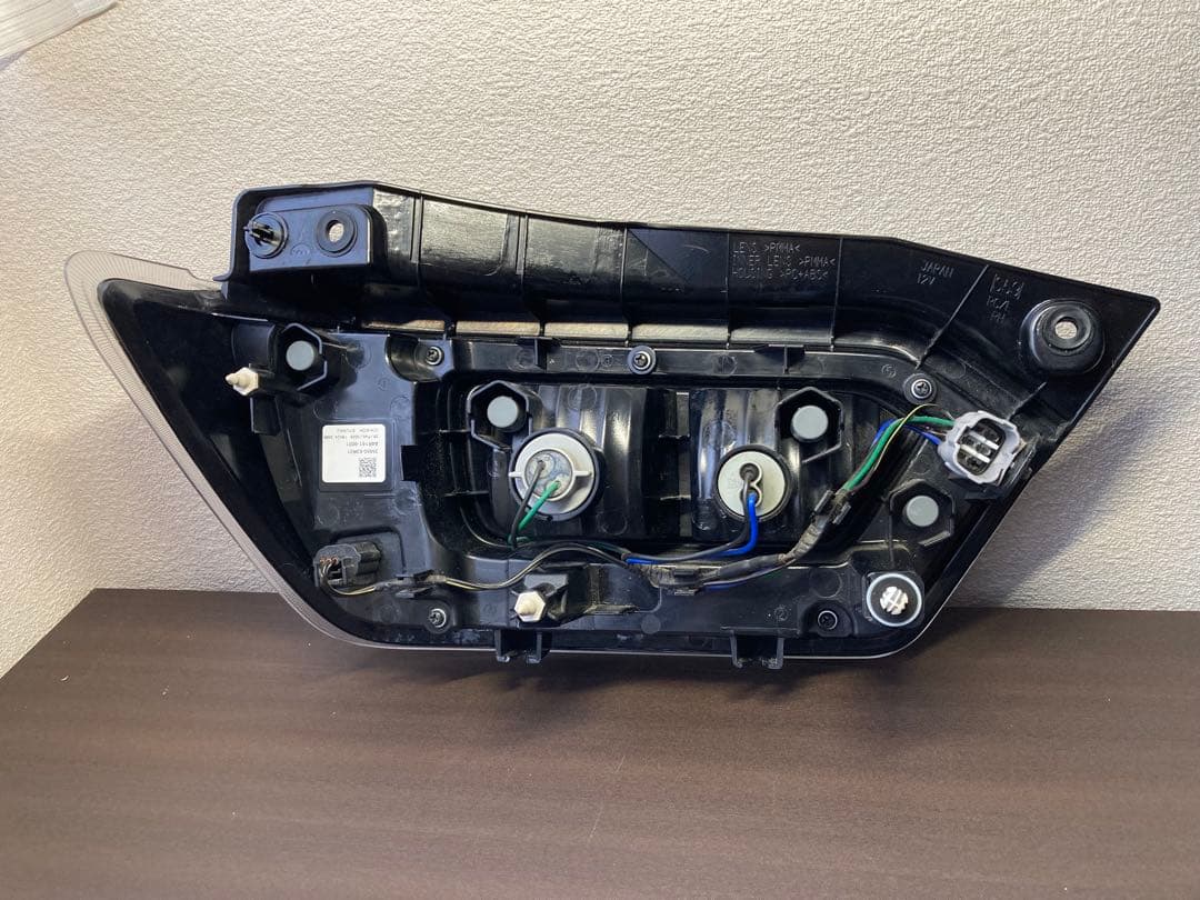 ワゴンR(MH55S) 右テールランプ