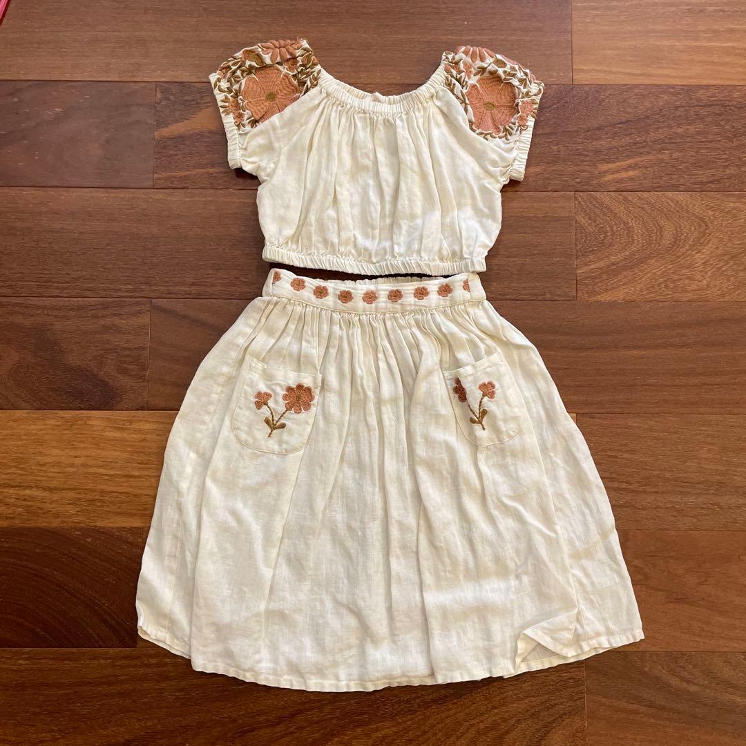 Apolinaアイボリー刺繍トップススカートセット3-5y