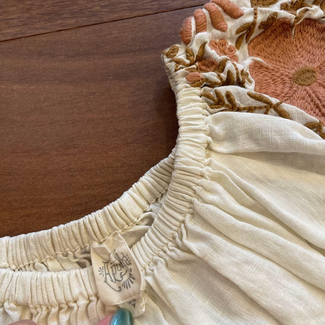 Apolinaアイボリー刺繍トップススカートセット3-5y