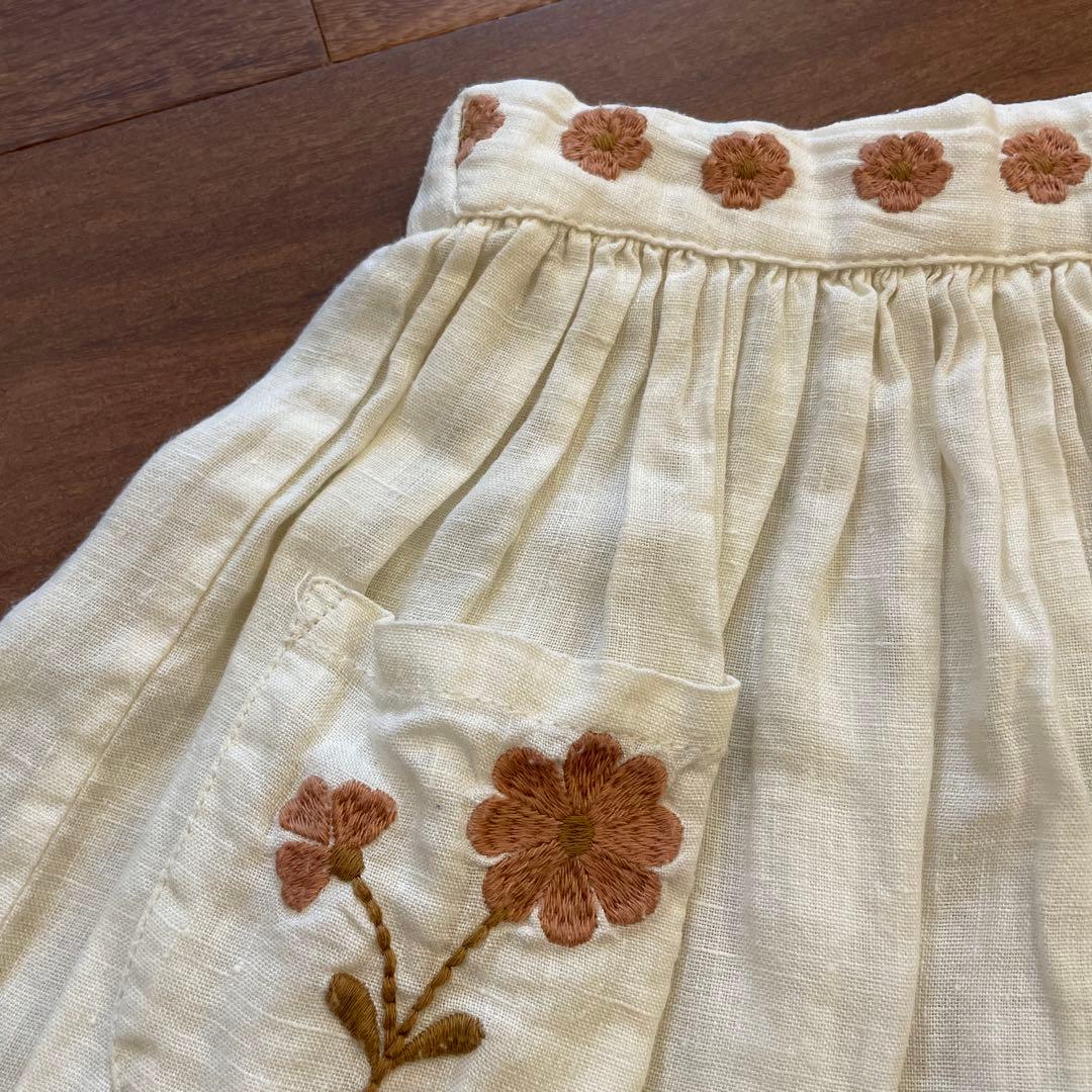 Apolinaアイボリー刺繍トップススカートセット3-5y