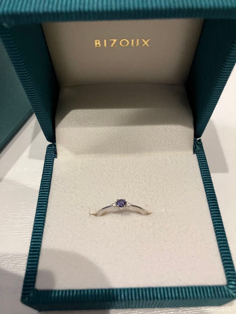 bizoux べキリーブルーガーネット リング ダイヤモンド ビズー