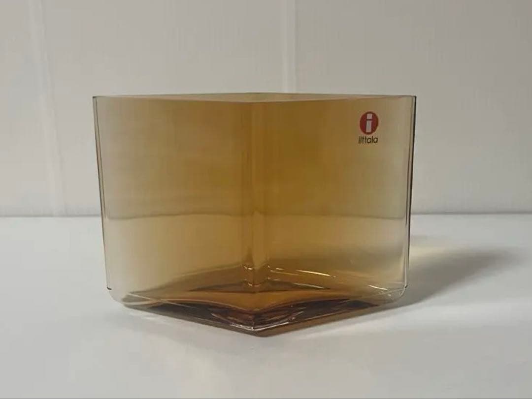 イッタラルーツRuutuフラワーベース廃盤デザート