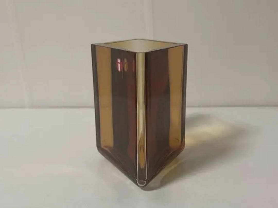 イッタラルーツRuutuフラワーベース廃盤デザート