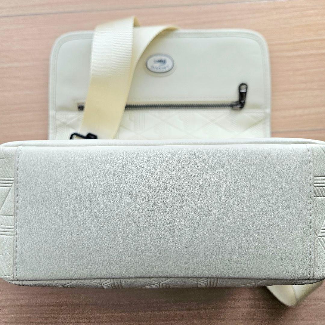 LACOSTEラコステ モノグラムスモールメッセンジャーバッグ アイボリー