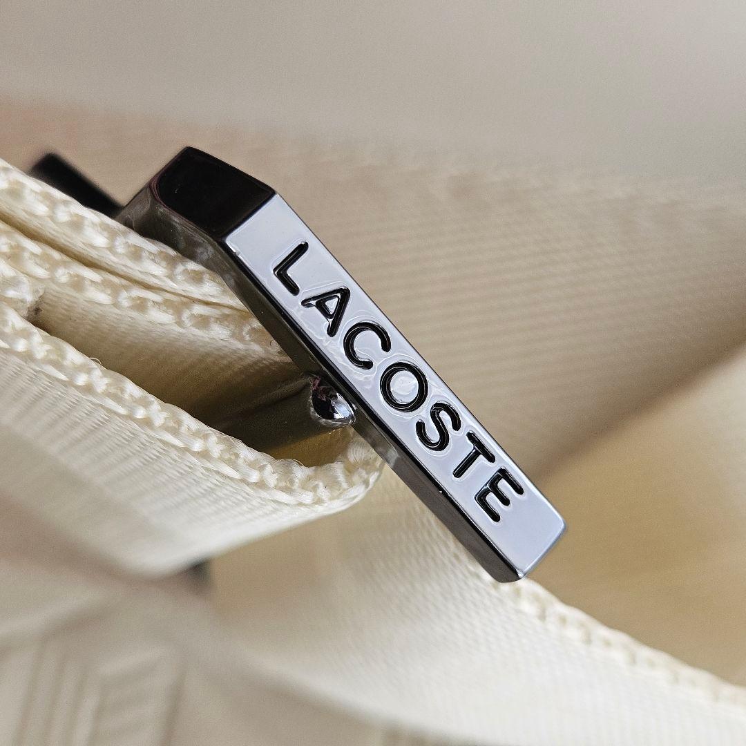 LACOSTEラコステ モノグラムスモールメッセンジャーバッグ アイボリー