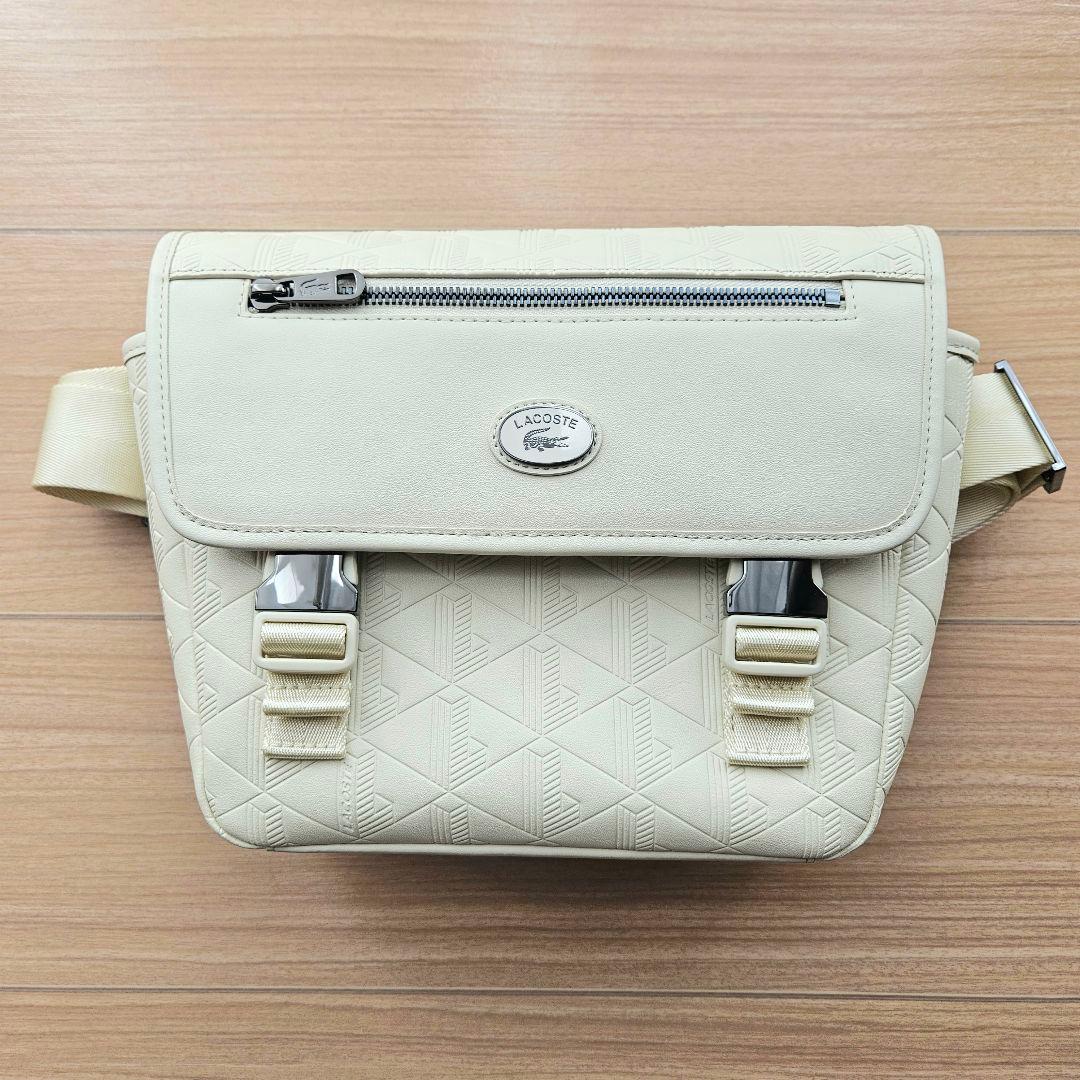 LACOSTEラコステ モノグラムスモールメッセンジャーバッグ アイボリー