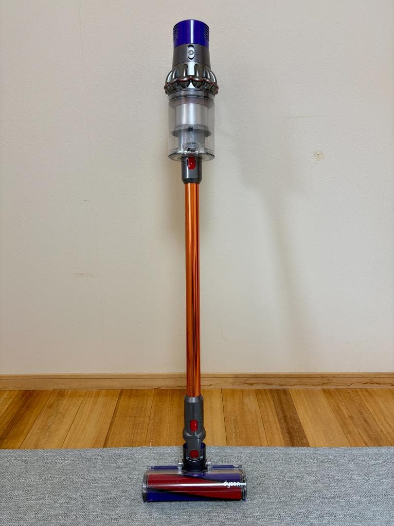 Dyson V10 （SV12） スティッククリーナー 各種ノズル付き