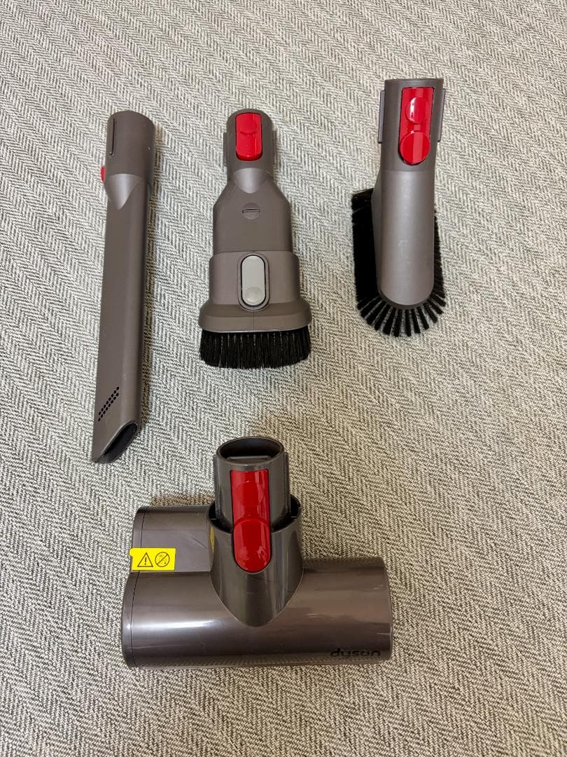 Dyson V10 （SV12） スティッククリーナー 各種ノズル付き