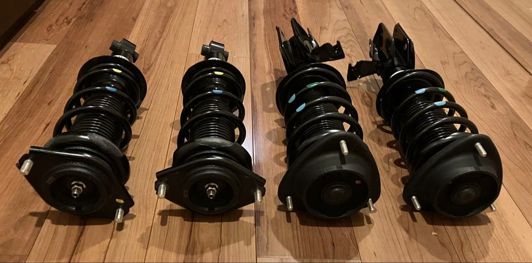 【新車外し】GR86 ZN8 RZ 純正サスペンションキット