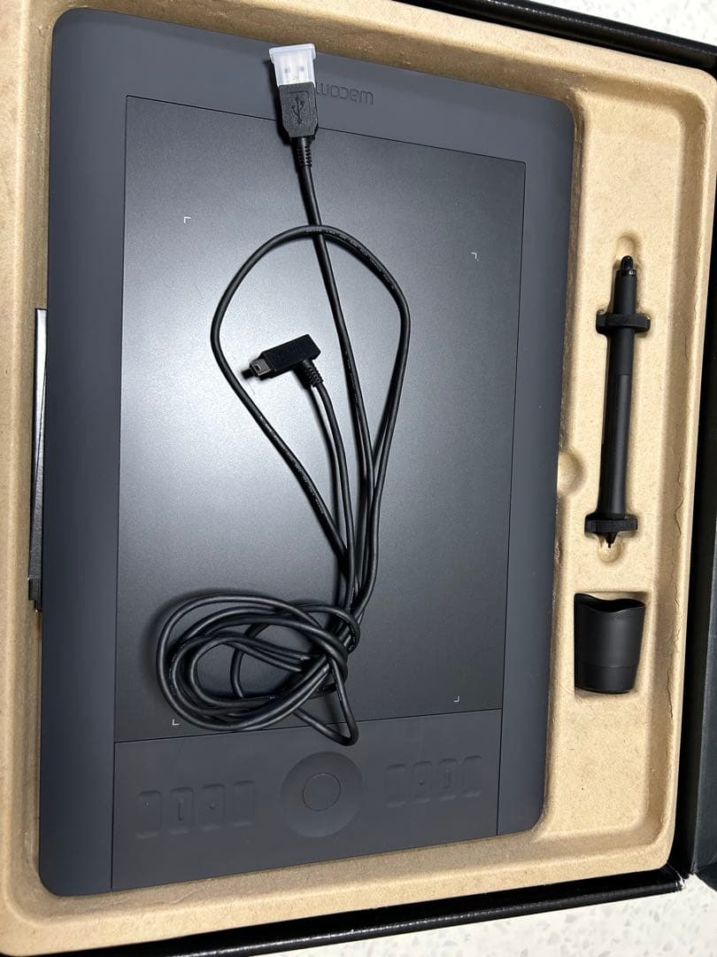 Wacom Intuos5 ペンタブレット 本体