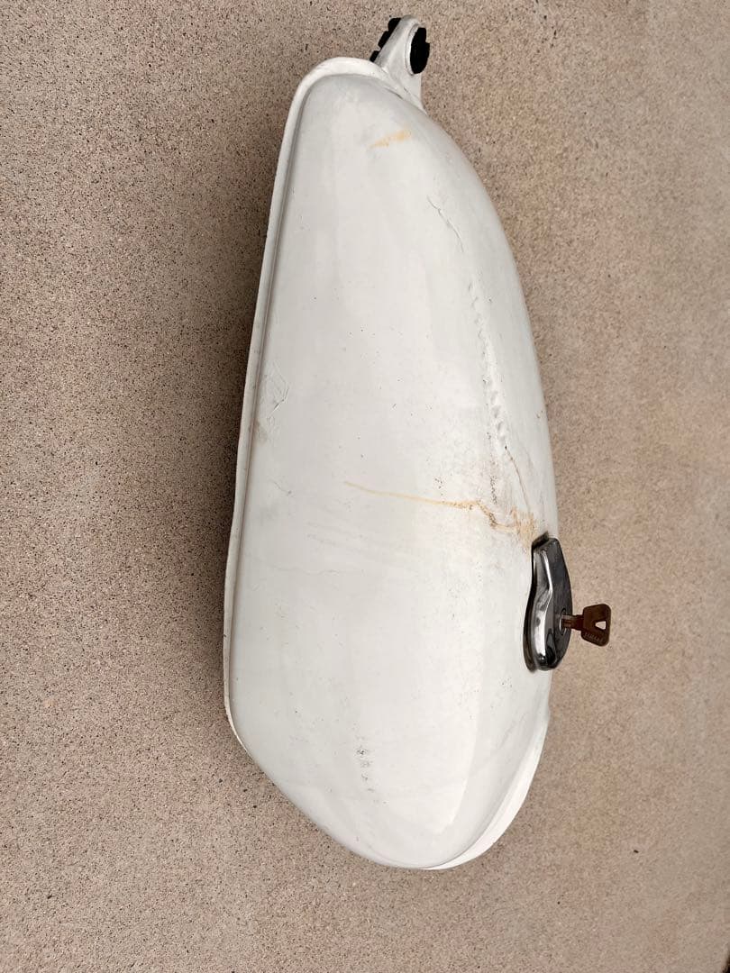 YAMAHA SR400 燃料タンク