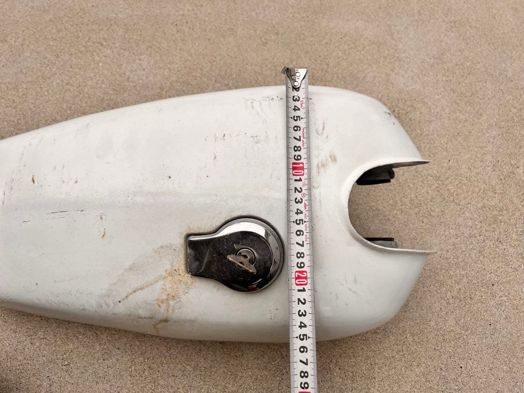 YAMAHA SR400 燃料タンク