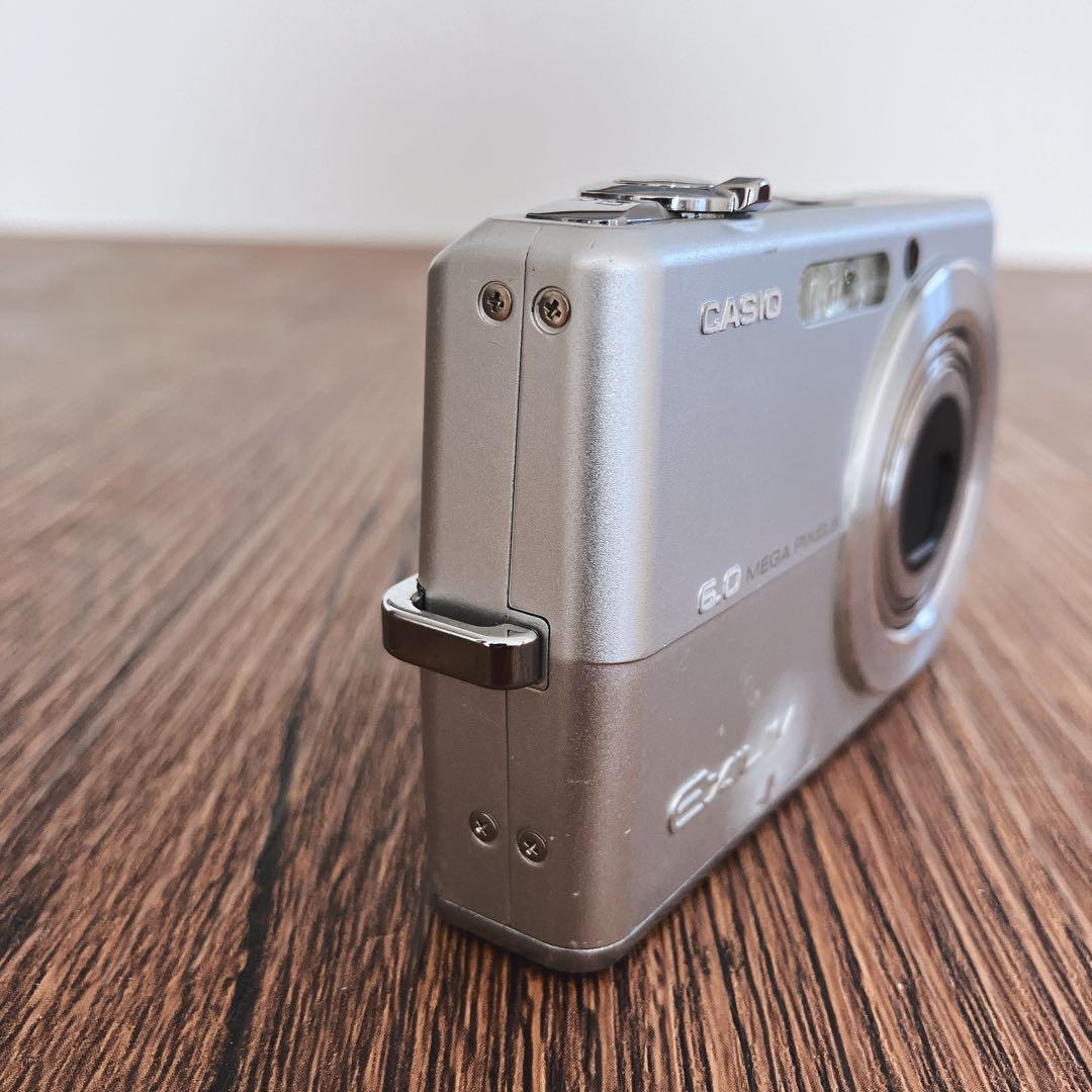 【動作品】CASIO EXILIM EX-Z600 デジタルカメラ　シルバー