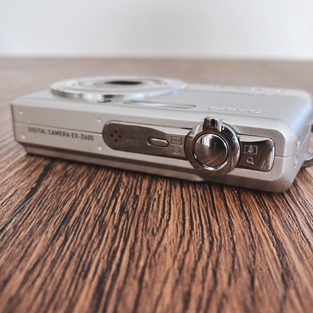 【動作品】CASIO EXILIM EX-Z600 デジタルカメラ　シルバー