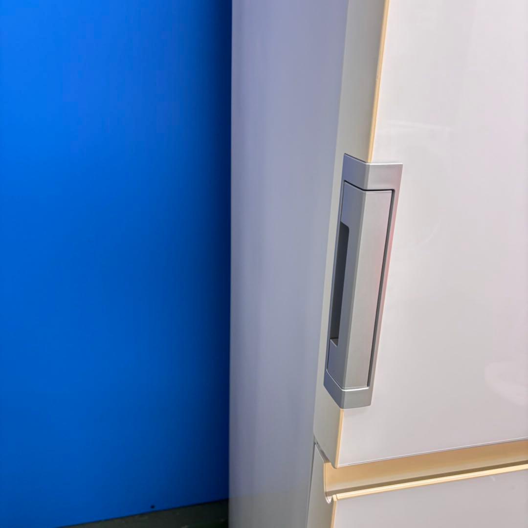 667 SHARP 大型冷蔵庫　どっちもドア　300L強　自動製氷　小型350L