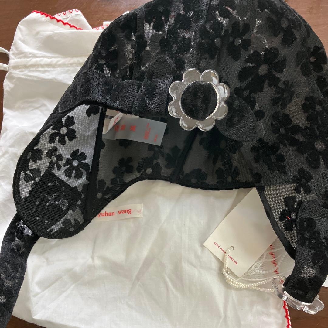 w*n様 レア！YUHAN WANG の花柄キャップ　黒