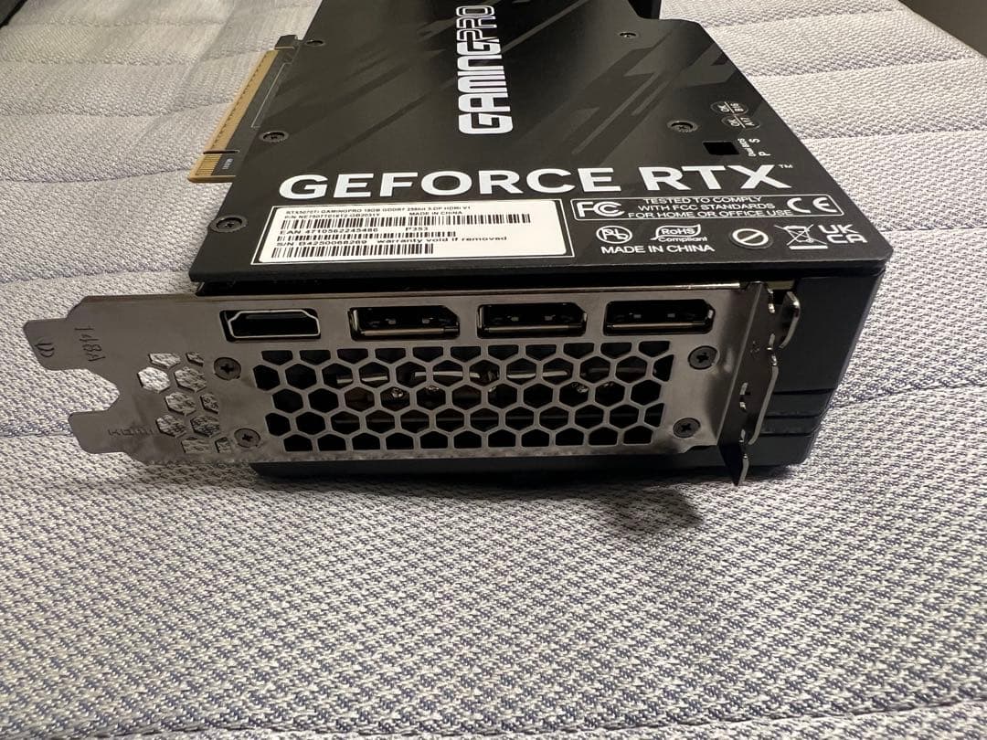 グラフィックボード・グラボ・ビデオカード GeForce RTX 5070 Ti