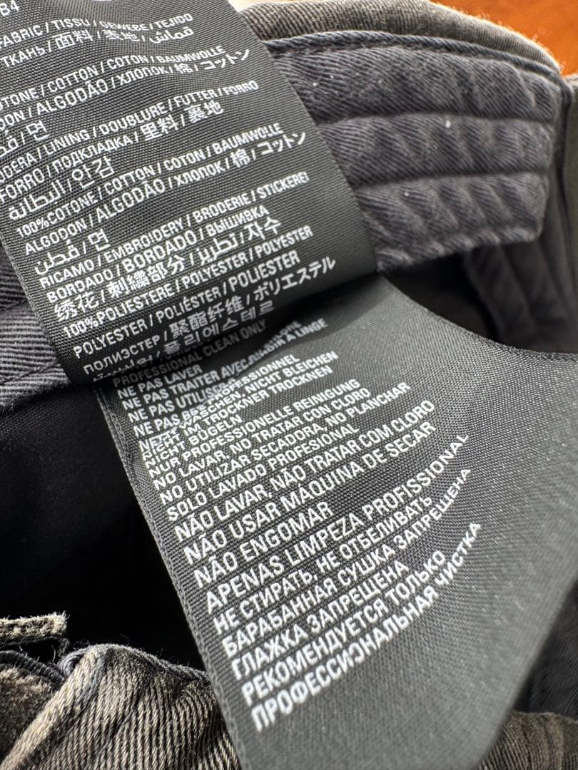 d*6様 BALENCIAGA キャップ Washed Denim