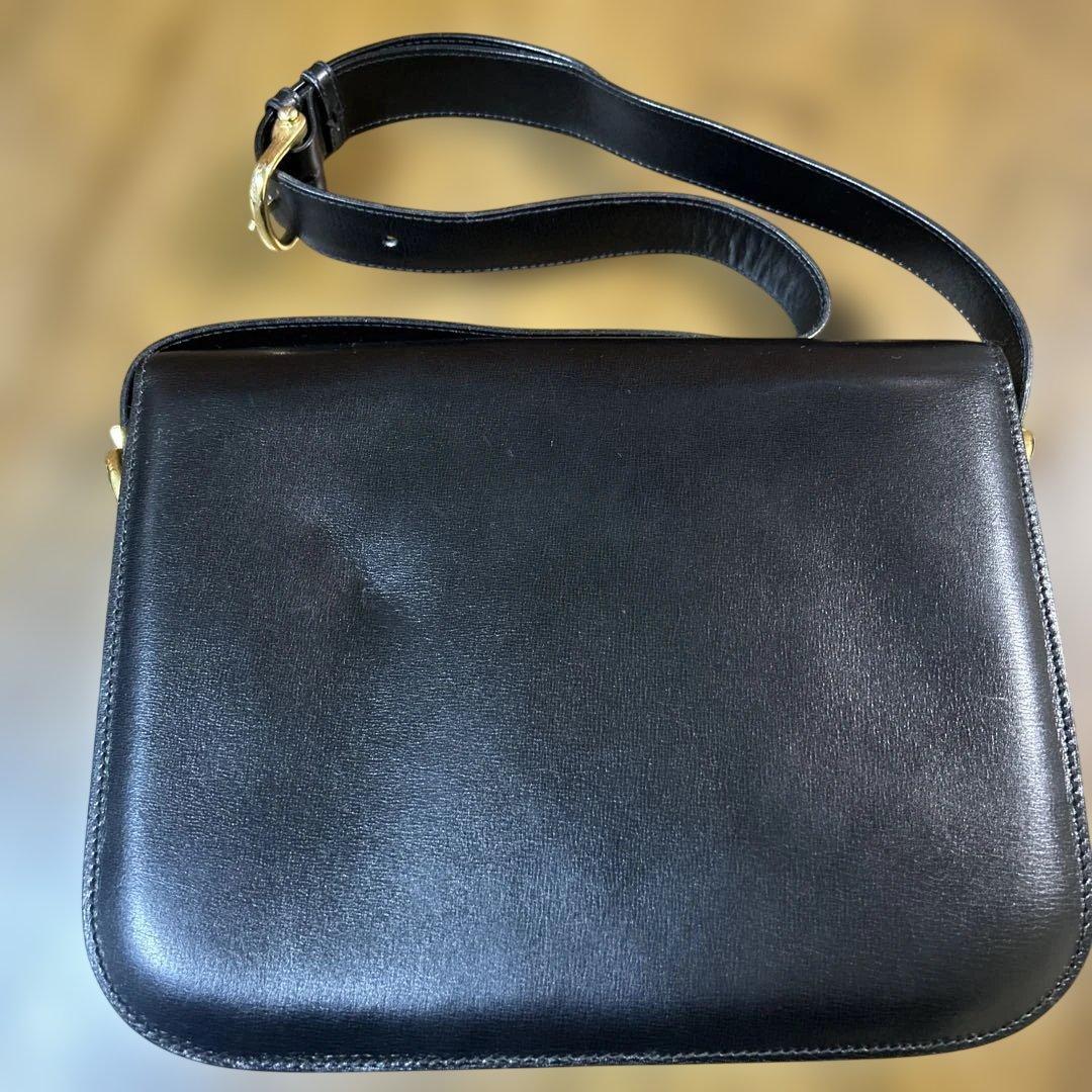 セリーヌ 馬車金具 ショルダーバッグ カーフレザー ブラック 黒色