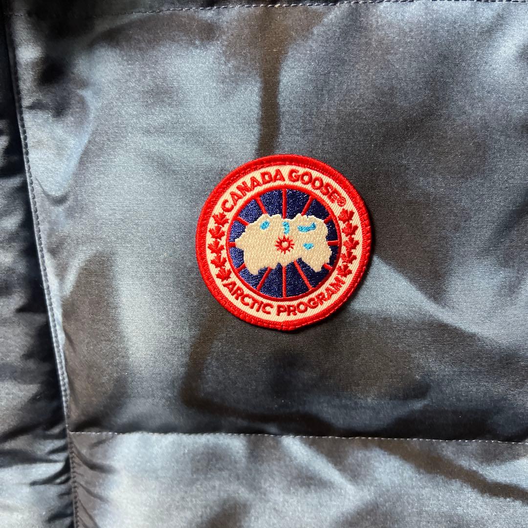 美品　  ネイビー ダウンベスト