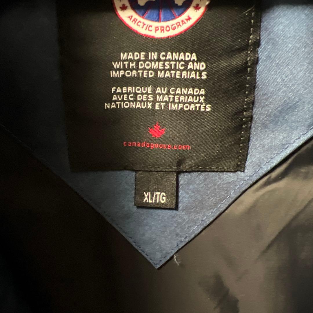 美品　  ネイビー ダウンベスト