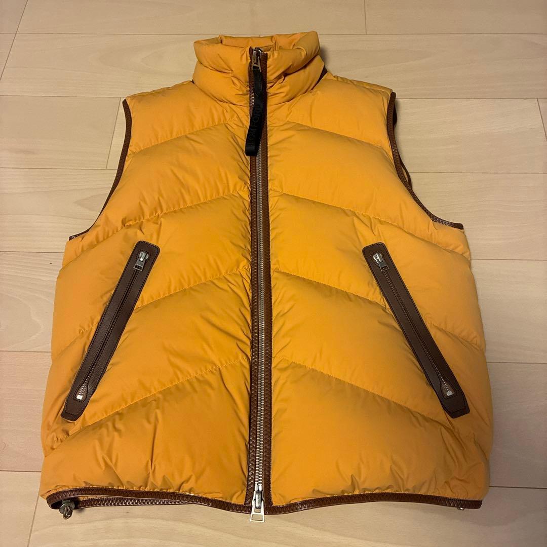 トムフォードダウンベスト極美品マスタード