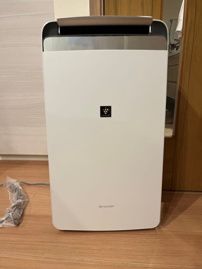 【新品・未使用2022年製】SHARP除湿機 衣類乾燥対応18L