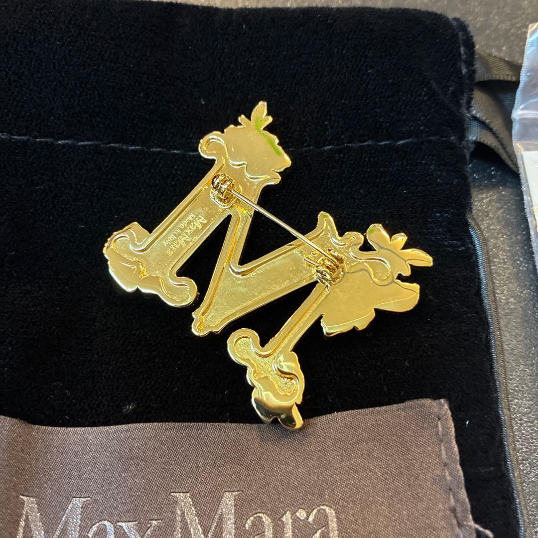 新品同様2025年　マックスマーラ　CNYピン] クリスタル ブローチ