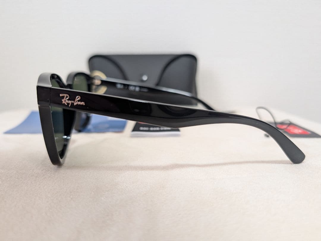 Ray-Ban ブラックフレーム サングラス