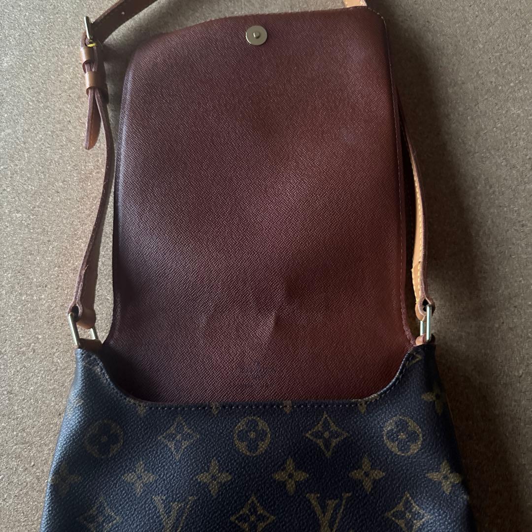 ルイヴィトン　LOUIS VUTTON ショルダーバッグ