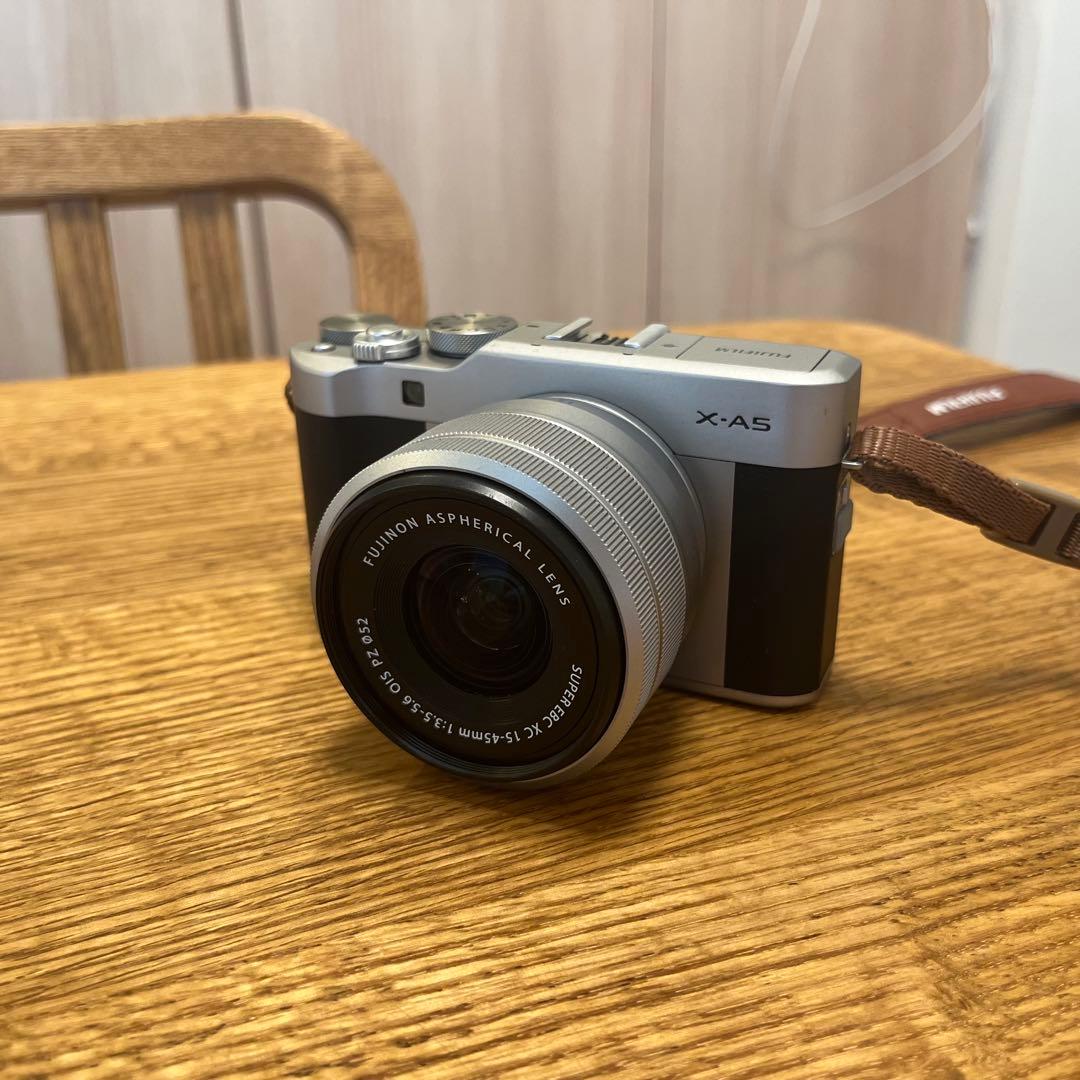 Fujifilm X-A5 デジタルカメラ XC15-45mmレンズ付き