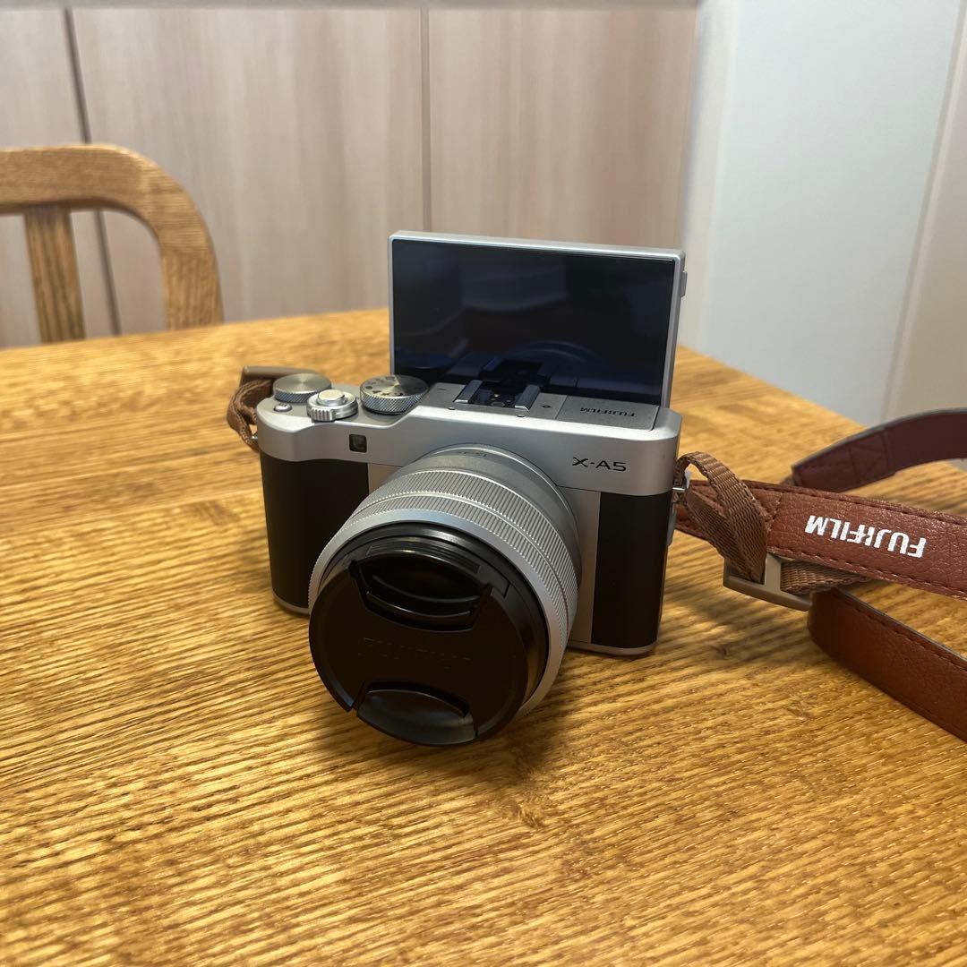 Fujifilm X-A5 デジタルカメラ XC15-45mmレンズ付き