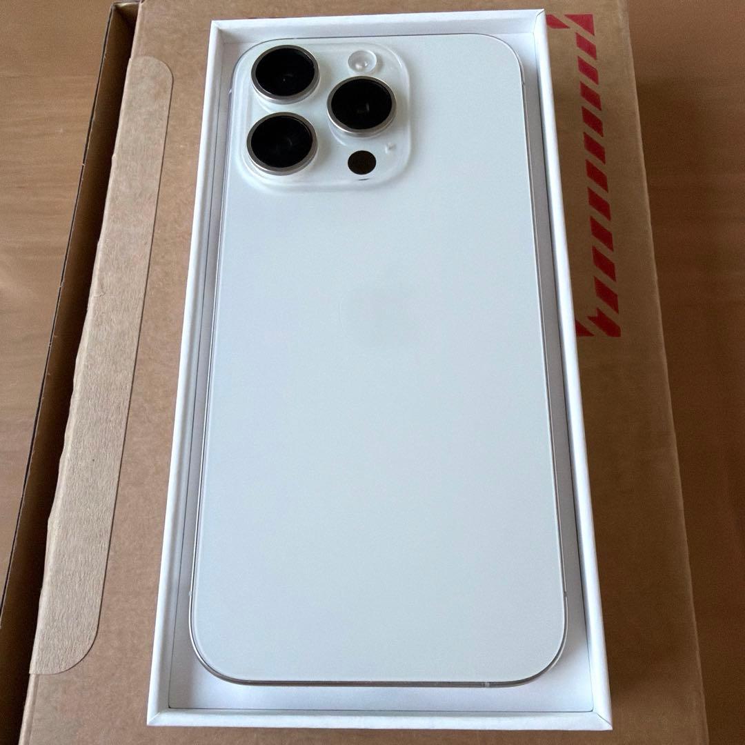 【美品】iPhone15 pro 512GB iPhone 本体　SIMフリー