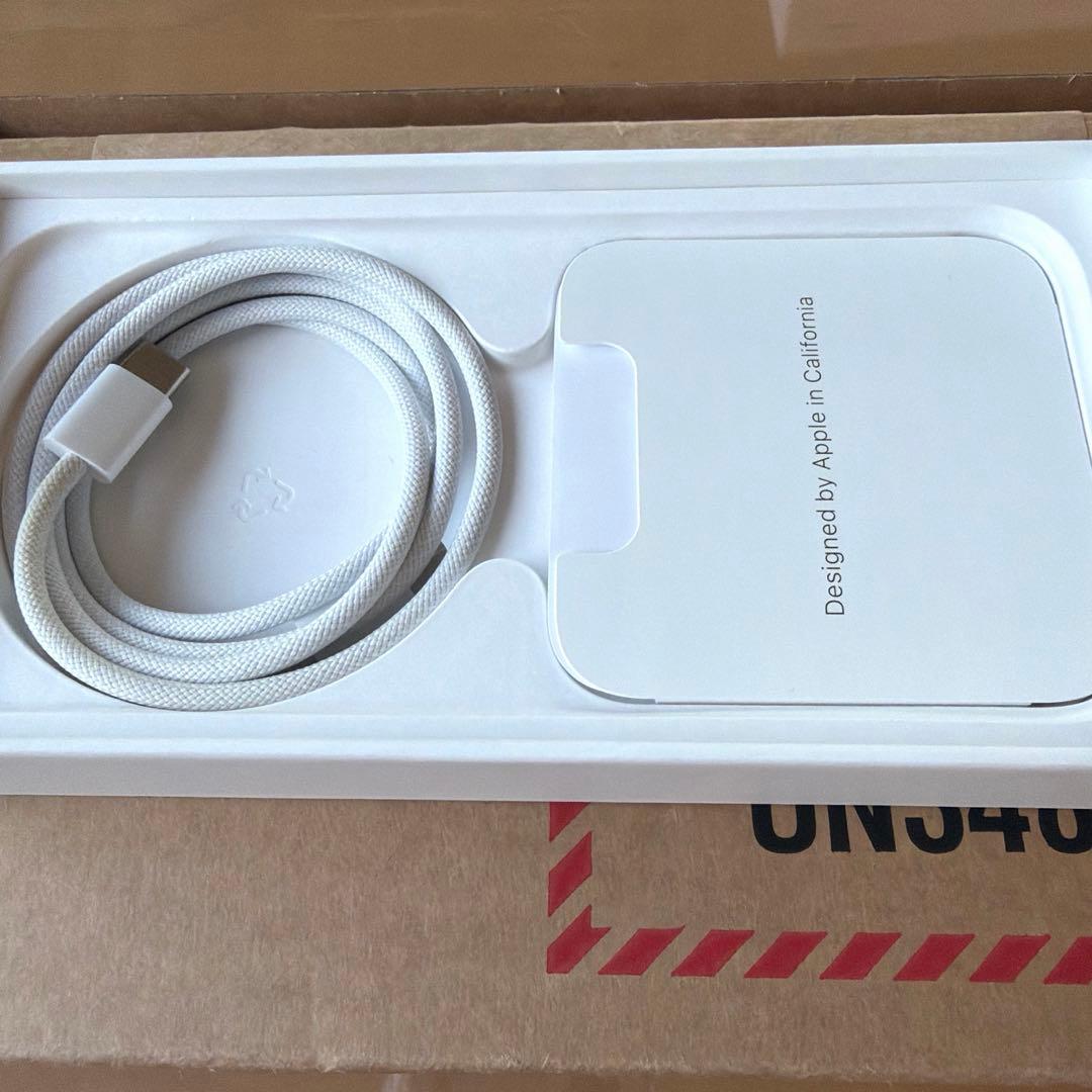 【美品】iPhone15 pro 512GB iPhone 本体　SIMフリー