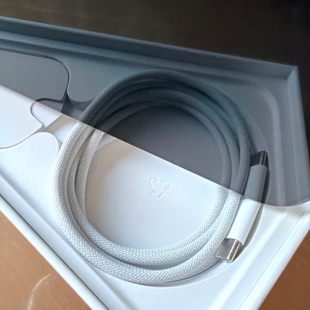 【美品】iPhone15 pro 512GB iPhone 本体　SIMフリー