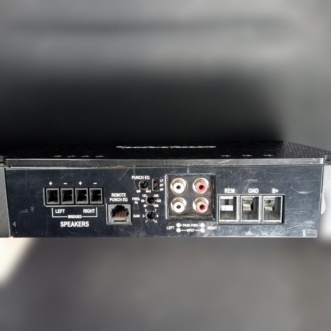 Rockford P400-2 アンプ