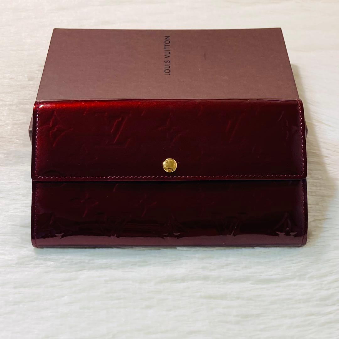 LOUIS VUITTON ヴィトン モノグラムヴェルニ ポルトフォイユ サラ