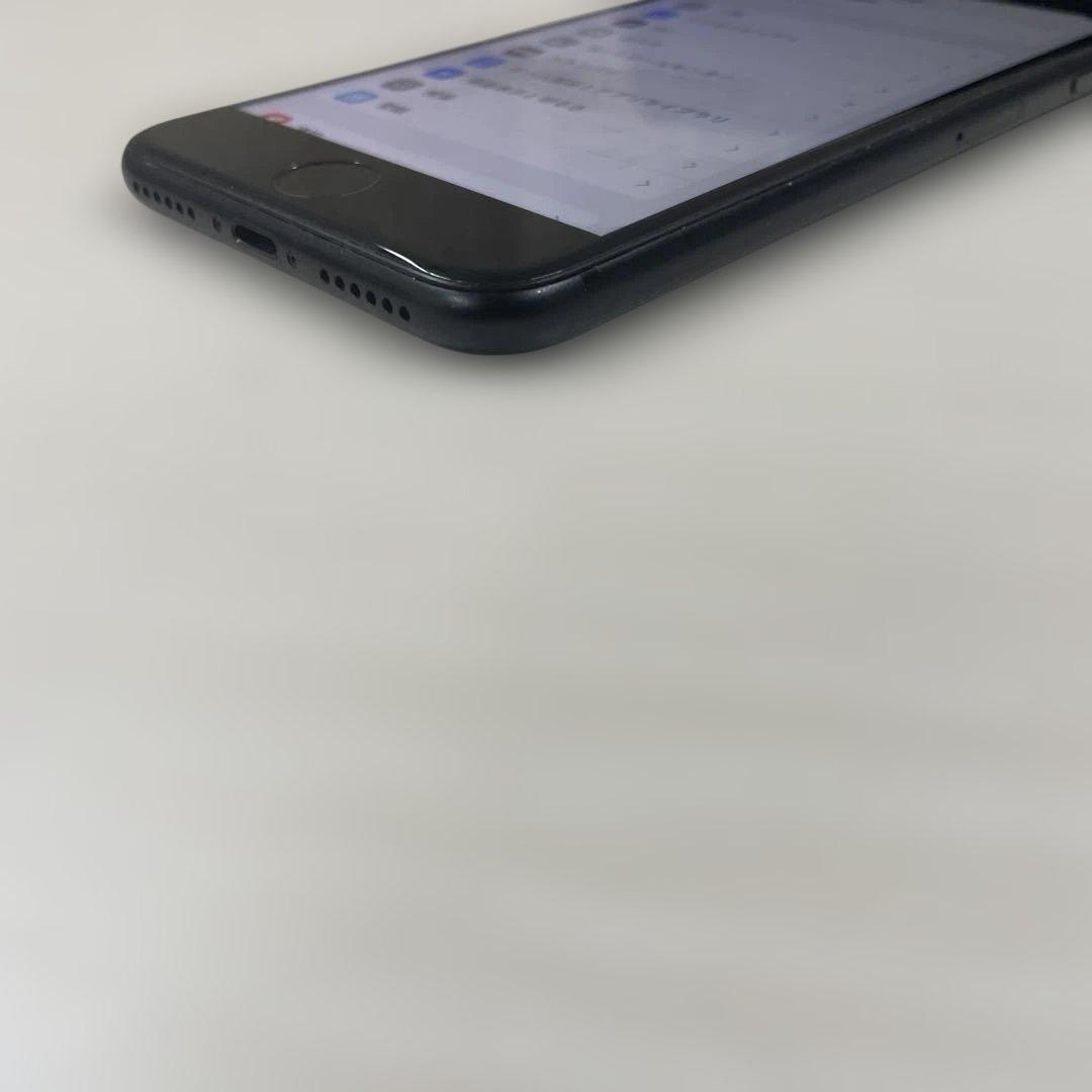 Apple iPhone SE（第2世代） 64GB SIMフリー