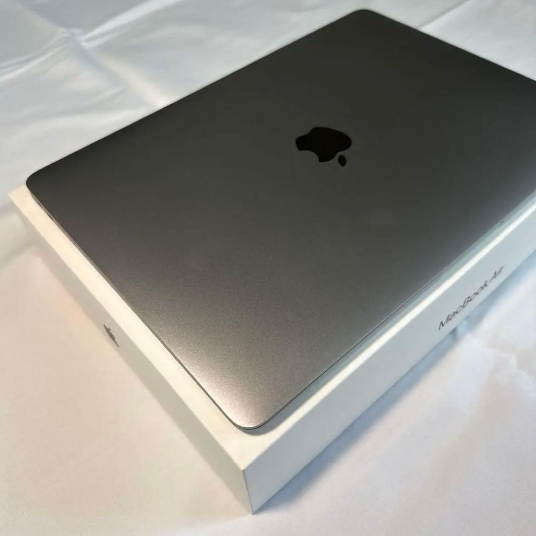 M1 Macbook Air 13inch apple スペースグレー