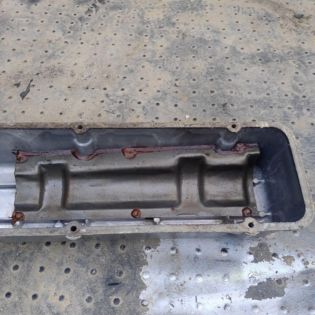 Nissan L型ターボバルブカバー 中古