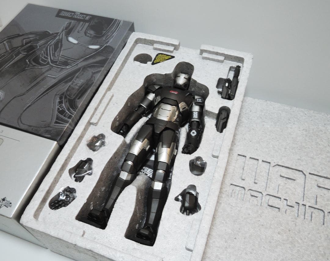 ホットトイズ アイアンマン3 ウォーマシン マーク2 1/6