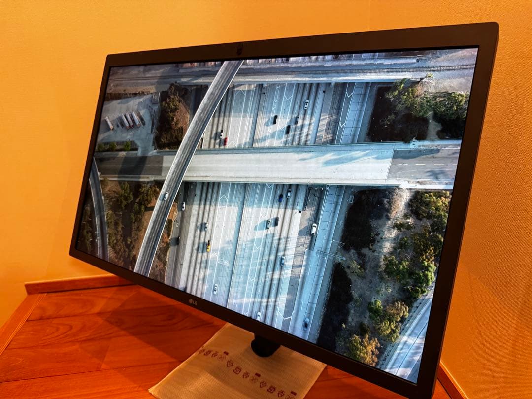 LG UltraFine 5K 27インチ Display For Mac