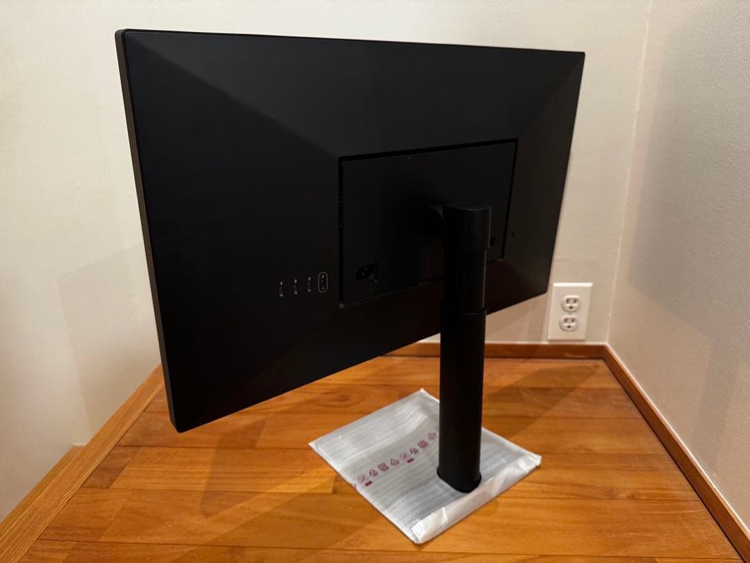 LG UltraFine 5K 27インチ Display For Mac