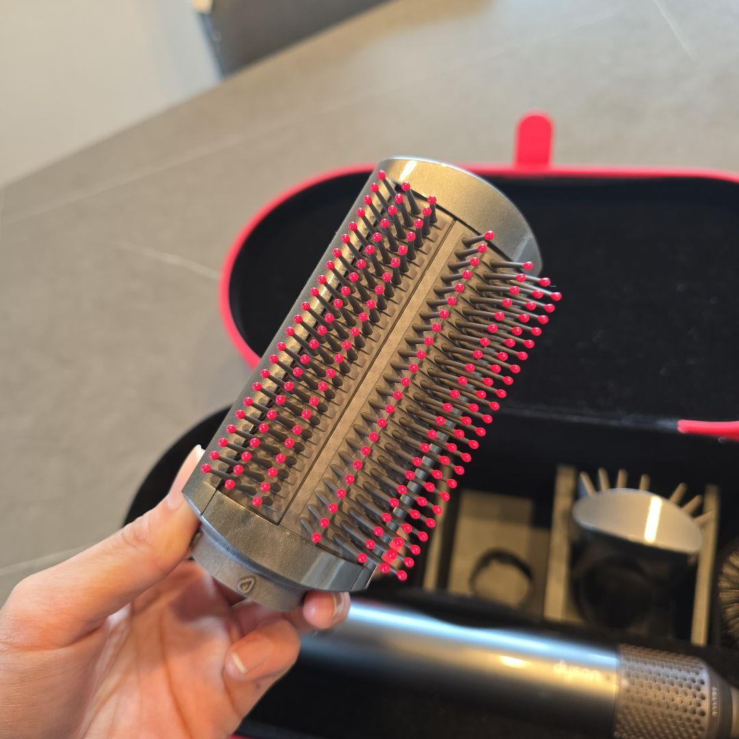 Dyson エアラップドライヤー