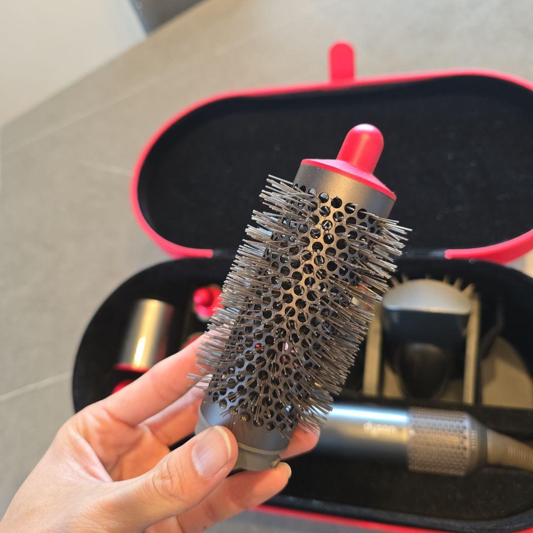 Dyson エアラップドライヤー