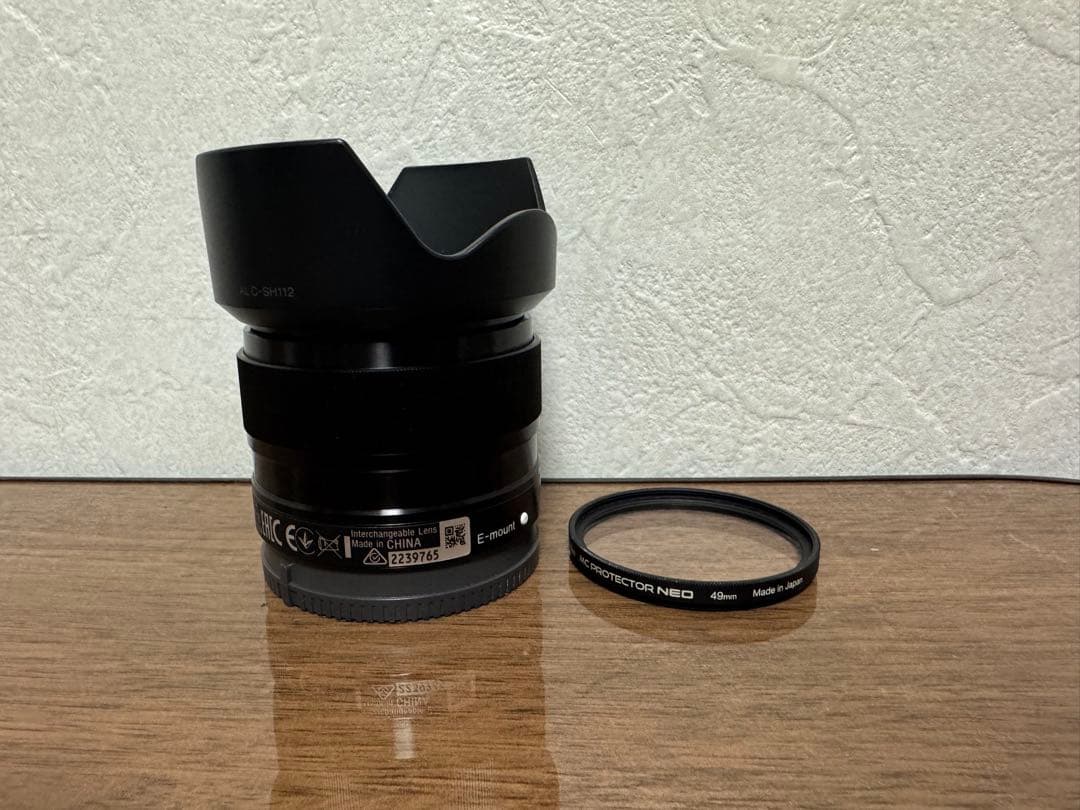 SONY E 35mm F1.8 OSS レンズ　SLE35F18
