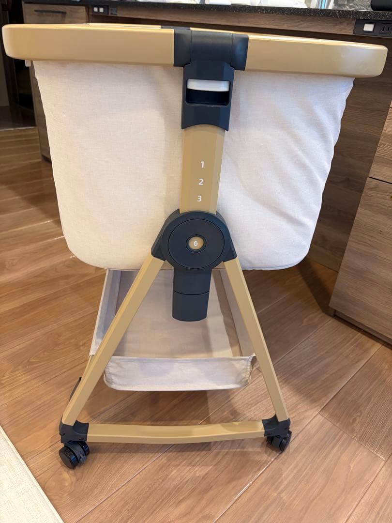 ２０２４年製　ベビーベッド　HZDMJ