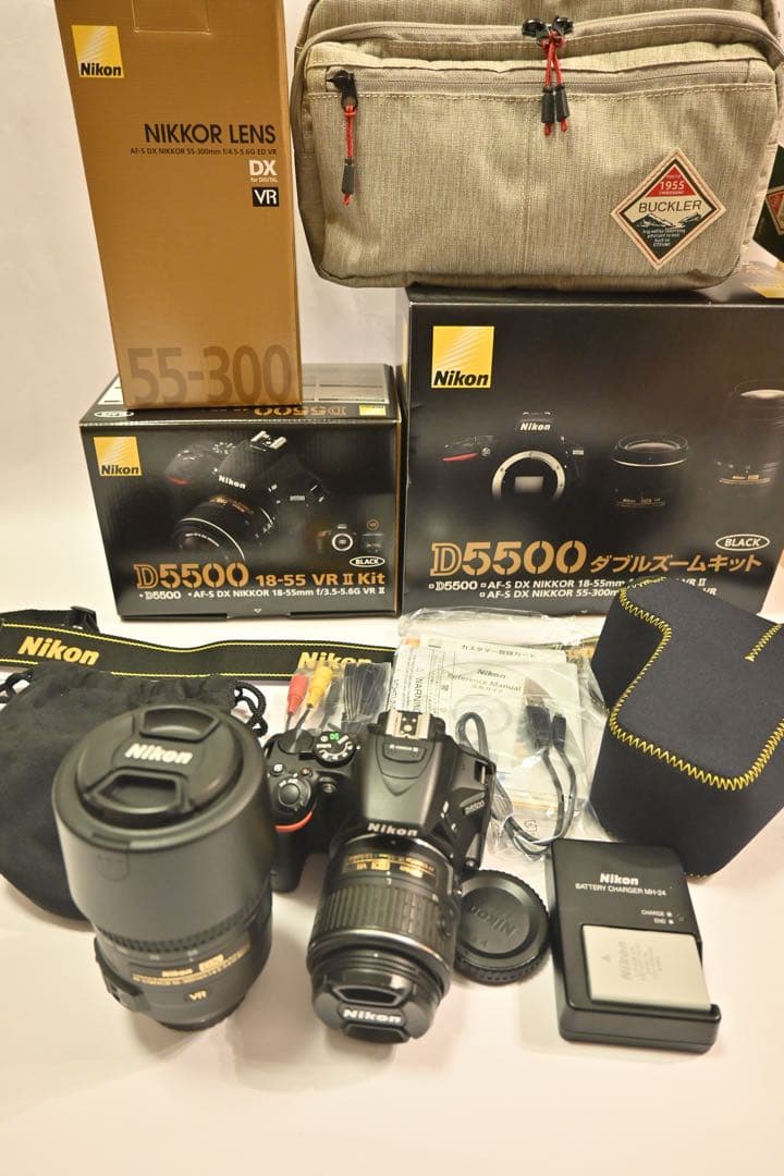 【ズーさん】【美品】　Nikon D5500 ダブルズームキット
